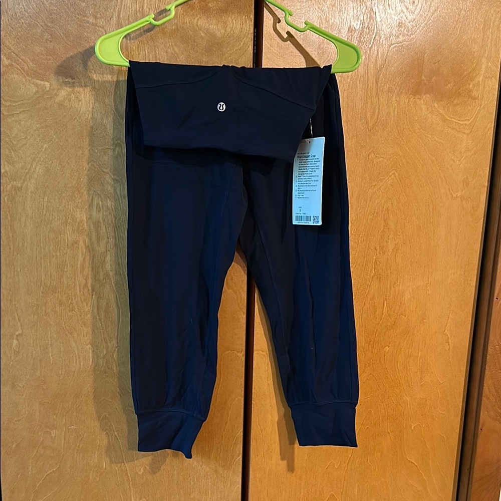 NWT Lululemon Athletica Blue Leggings Stretchy Fabric